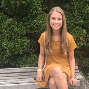 Meet your Posher, Laurie